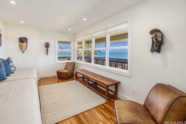 53-926 Kamehameha Highway, Hauula, HI 96717