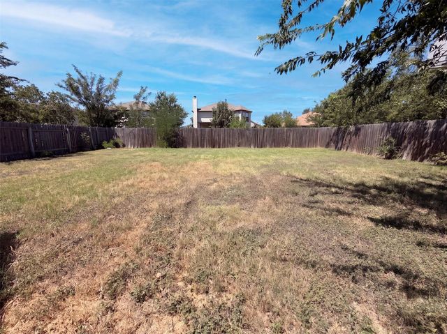 305 Edgewood CV, Leander, TX 78641