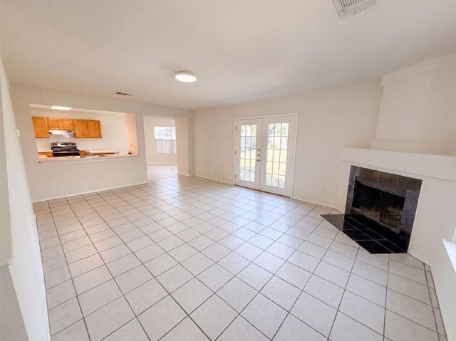 305 Edgewood CV, Leander, TX 78641