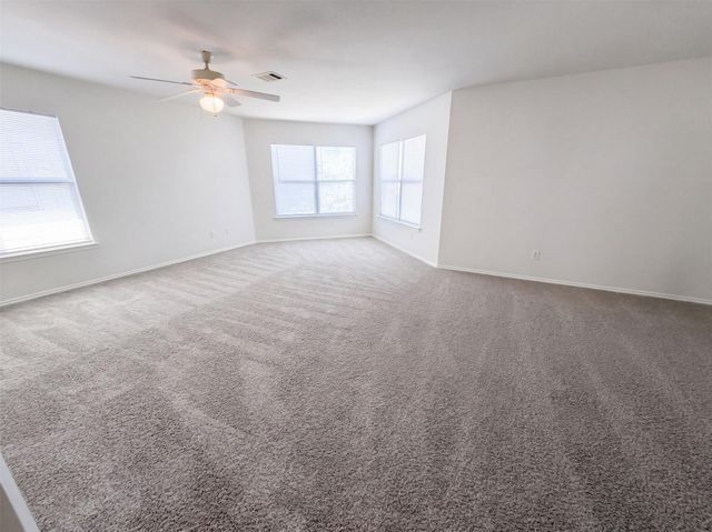 305 Edgewood CV, Leander, TX 78641