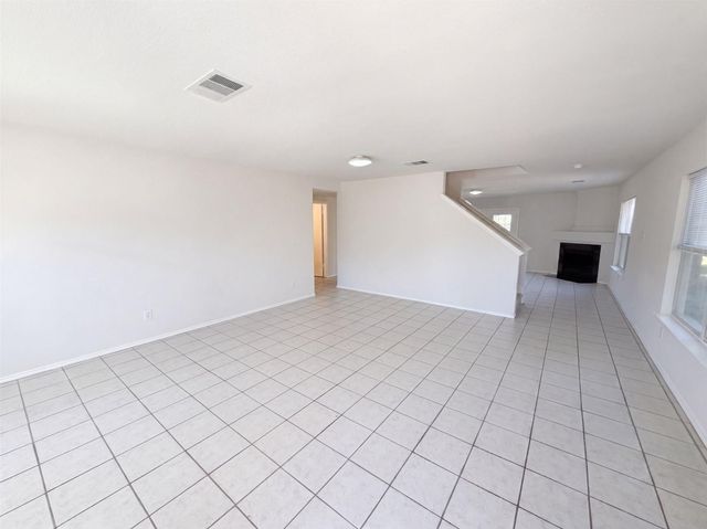 305 Edgewood CV, Leander, TX 78641