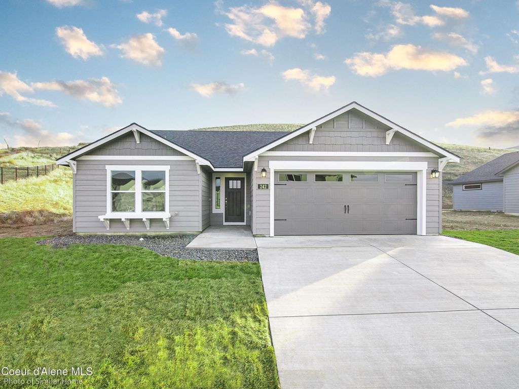 1563 N McKelvy Ln, Post Falls, ID 83854