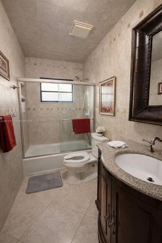 11827 NW 39th St, Sunrise, FL 33323