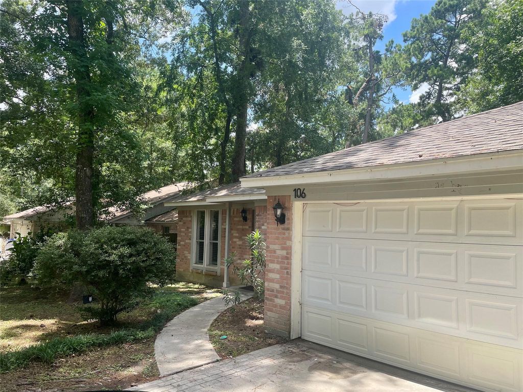 106 E Wavy Oak Cir, Spring, TX 77386