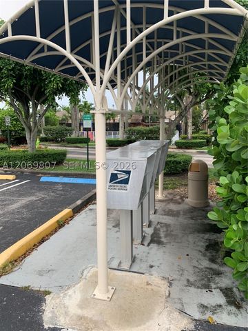 5620 NW 114 Path 201, Doral, FL 33178