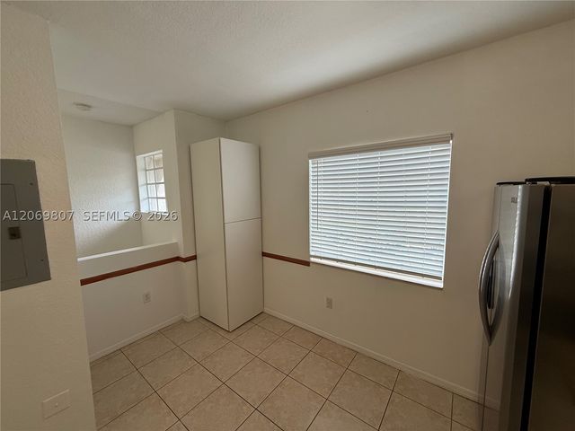 5620 NW 114 Path 201, Doral, FL 33178