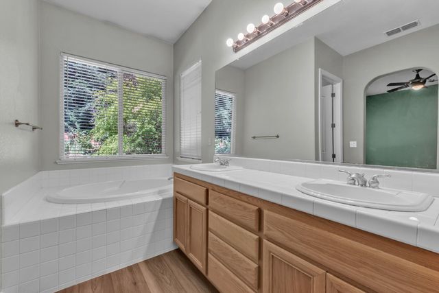 748 Bluestone Cir, Folsom, CA 95630