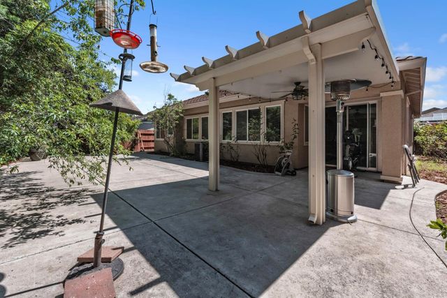748 Bluestone Cir, Folsom, CA 95630