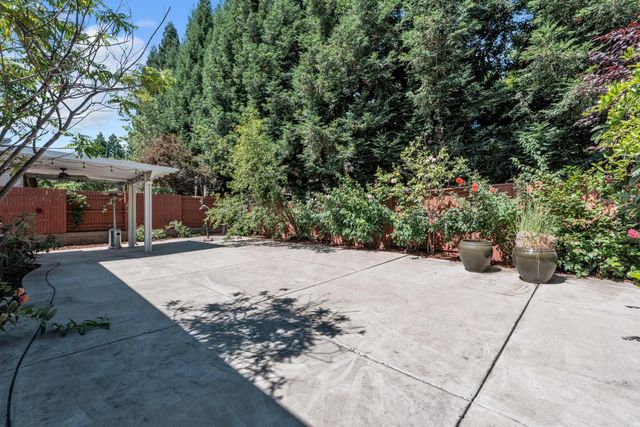 748 Bluestone Cir, Folsom, CA 95630