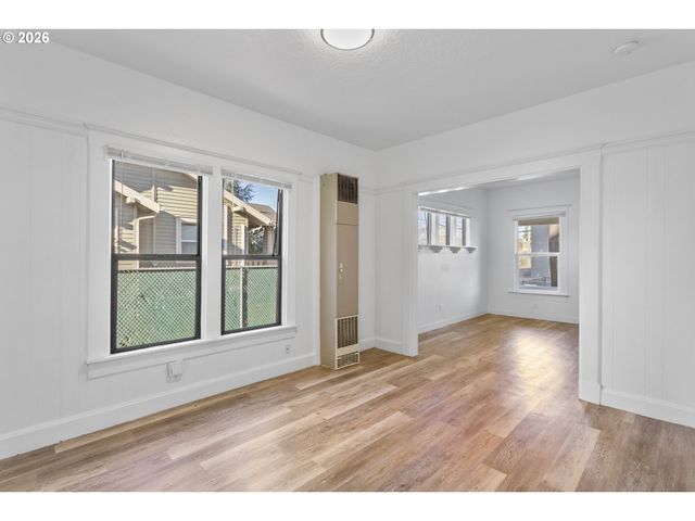 7912 Se HAROLD St, Portland, OR 97206