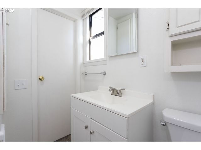 7912 Se HAROLD St, Portland, OR 97206