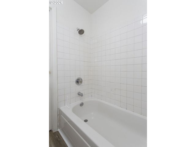 7912 Se HAROLD St, Portland, OR 97206