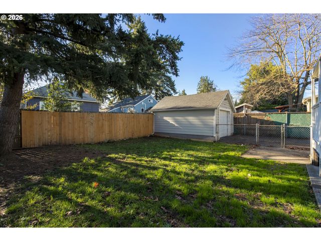 7912 Se HAROLD St, Portland, OR 97206