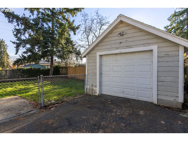 7912 Se HAROLD St, Portland, OR 97206