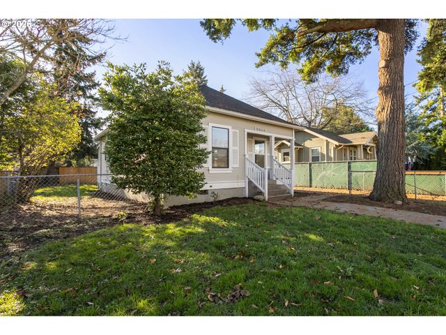 7912 Se HAROLD St, Portland, OR 97206