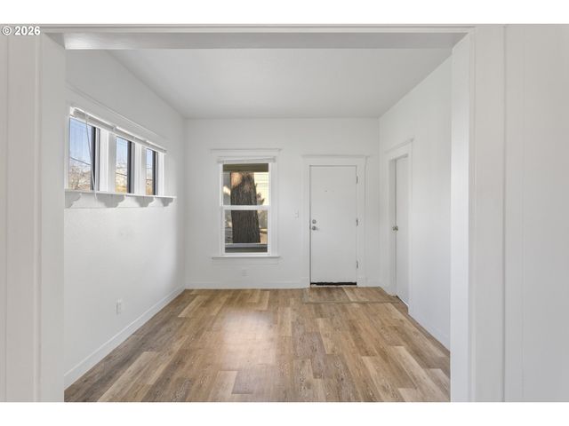 7912 Se HAROLD St, Portland, OR 97206