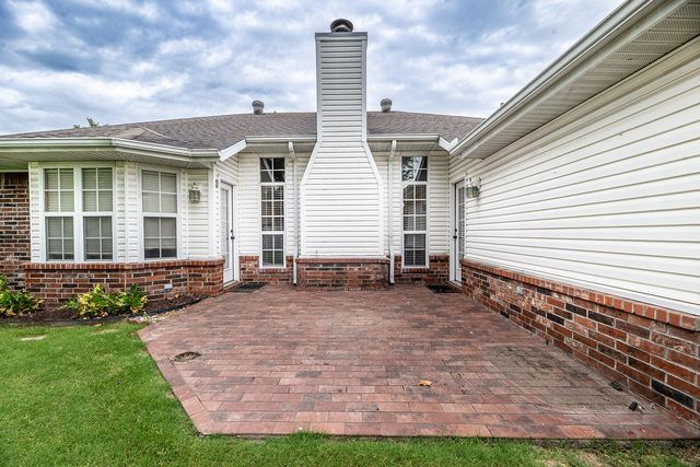 1253 Forest, Springdale, AR 72764
