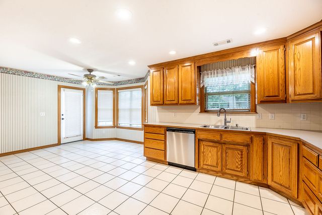 1253 Forest, Springdale, AR 72764