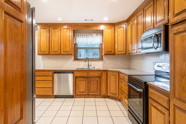 1253 Forest, Springdale, AR 72764
