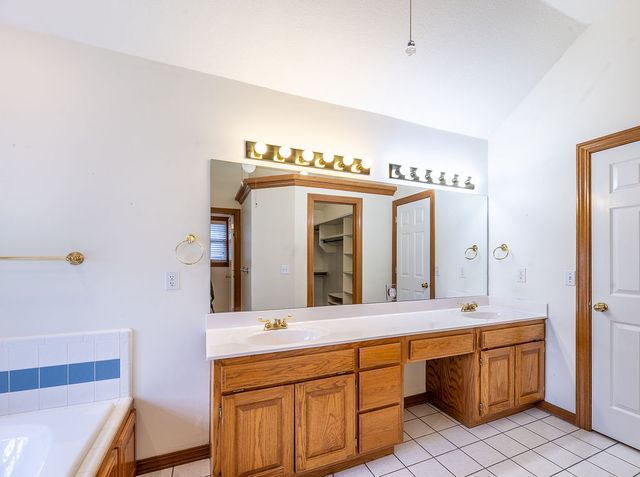 1253 Forest, Springdale, AR 72764