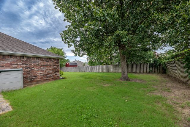 1253 Forest, Springdale, AR 72764