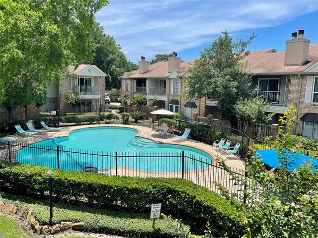 10615 Briar Forest Drive 702, Houston, TX 77042