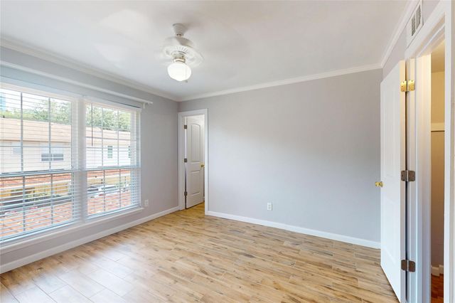 10615 Briar Forest Drive 702, Houston, TX 77042