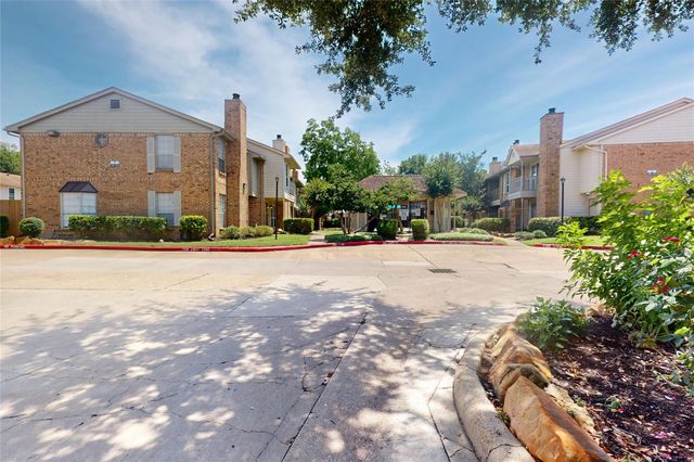 10615 Briar Forest Drive 702, Houston, TX 77042