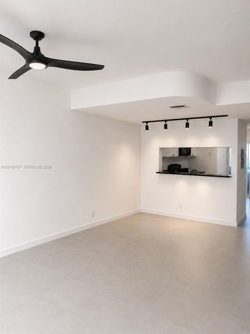 38 Key West Ct 38, Weston, FL 33326