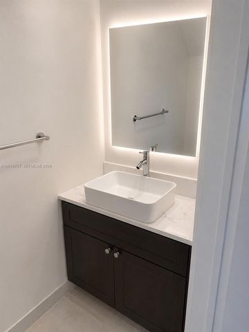 38 Key West Ct 38, Weston, FL 33326