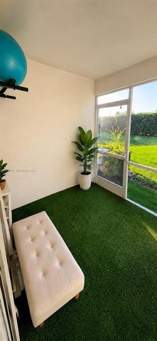 38 Key West Ct 38, Weston, FL 33326
