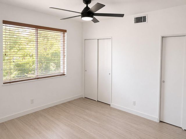 38 Key West Ct 38, Weston, FL 33326