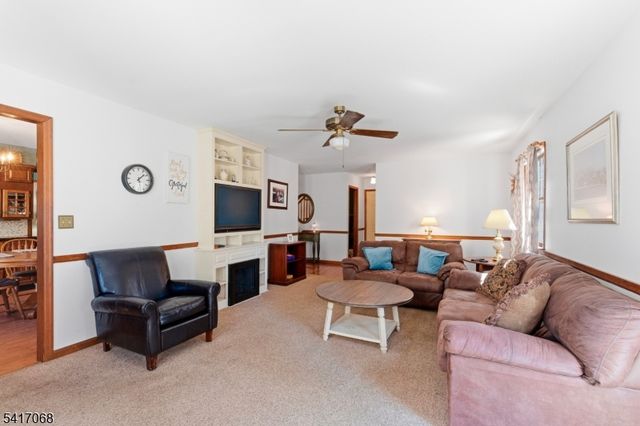 30 Highland Ave, Lambertville City, NJ 08530