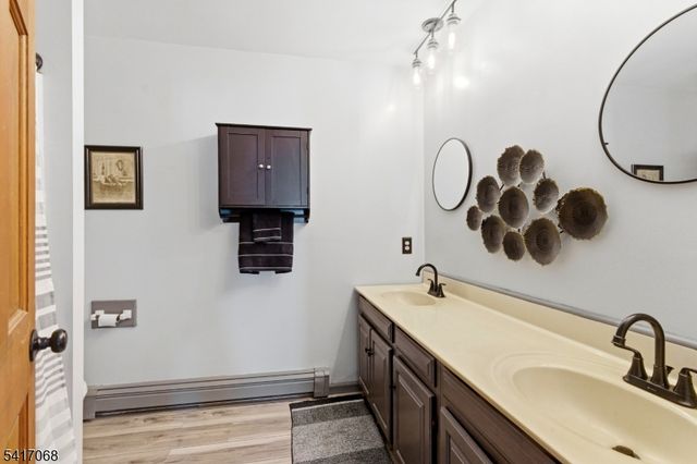 30 Highland Ave, Lambertville City, NJ 08530