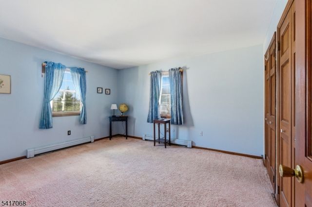 30 Highland Ave, Lambertville City, NJ 08530