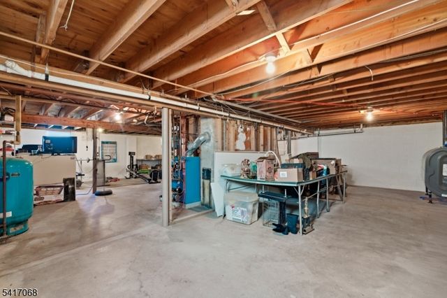 30 Highland Ave, Lambertville City, NJ 08530