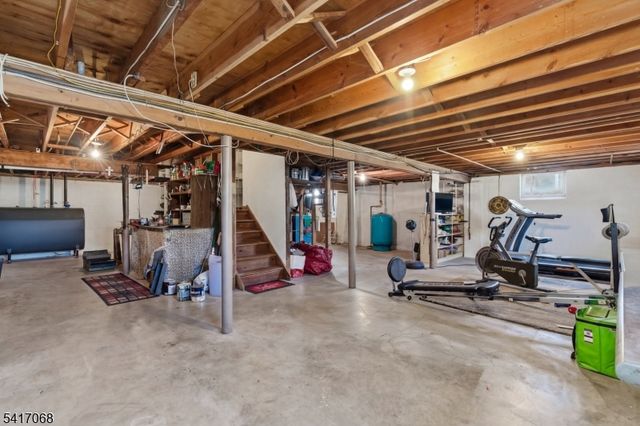 30 Highland Ave, Lambertville City, NJ 08530