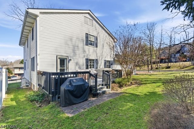 30 Highland Ave, Lambertville City, NJ 08530