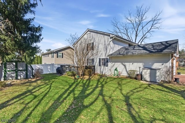 30 Highland Ave, Lambertville City, NJ 08530