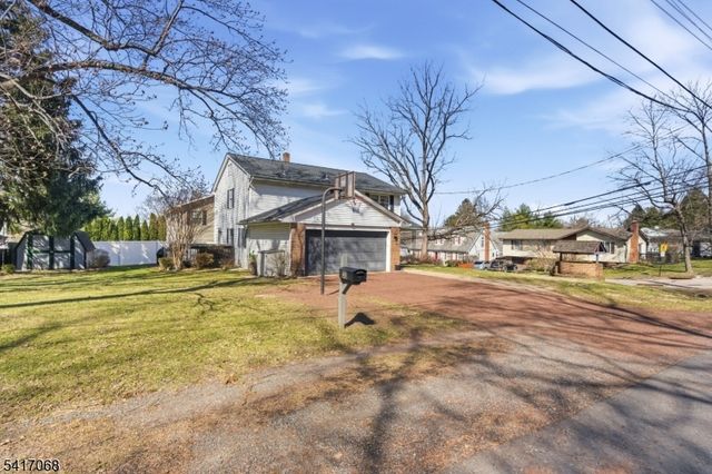 30 Highland Ave, Lambertville City, NJ 08530