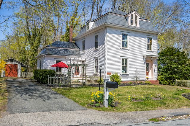 14 School Street, Sandwich, MA 02563