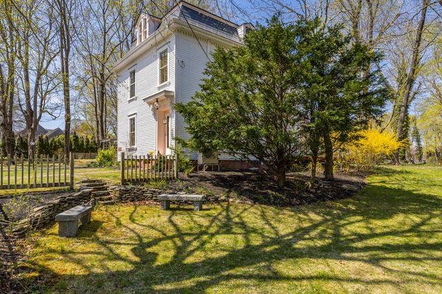 14 School Street, Sandwich, MA 02563