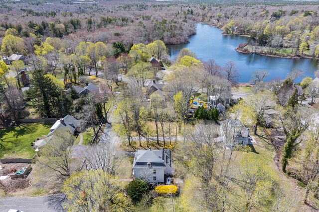 14 School Street, Sandwich, MA 02563