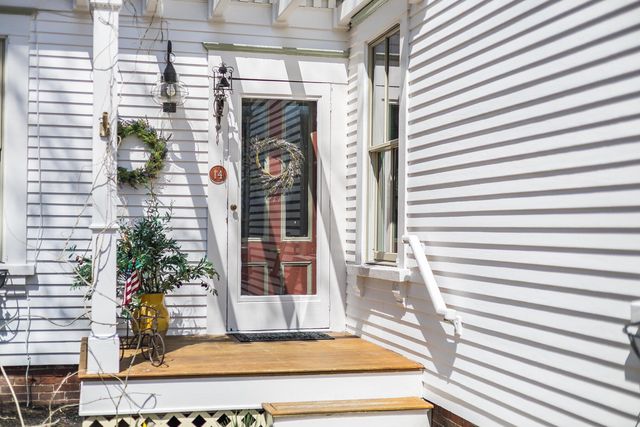 14 School Street, Sandwich, MA 02563