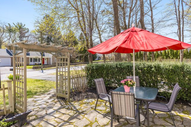 14 School Street, Sandwich, MA 02563