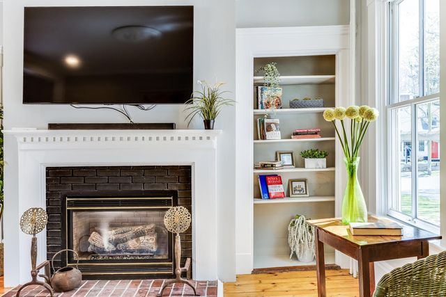 14 School Street, Sandwich, MA 02563
