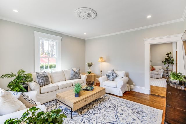 14 School Street, Sandwich, MA 02563