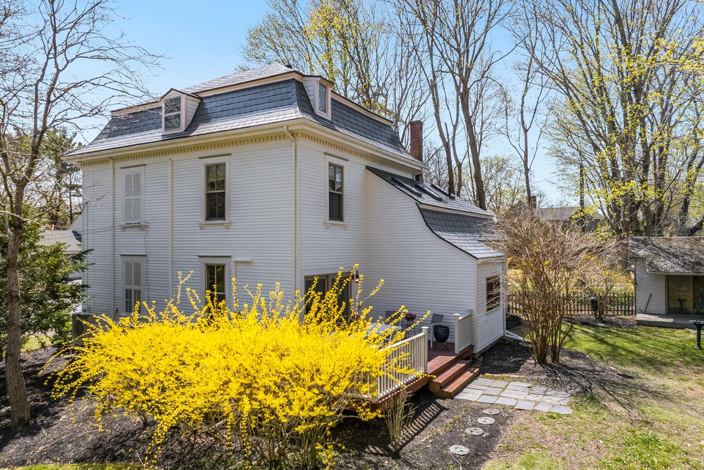 14 School Street, Sandwich, MA 02563