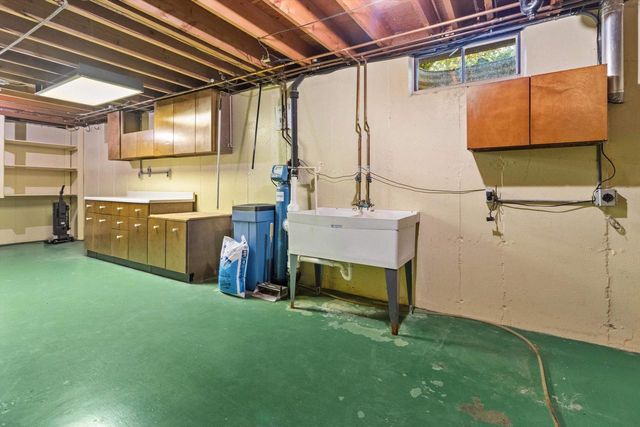 5905 South Hill Drive, Madison, WI 53705