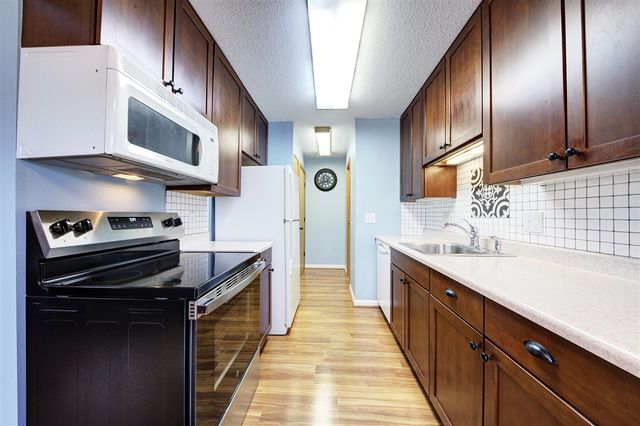 2824 Roundtree Boulevard, Ypsilanti, MI 48197